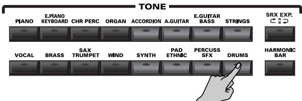 ROLAND E-80 - Drumming on the keyboard - 1