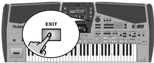 ROLAND E-80 - Drumming on the keyboard - 4