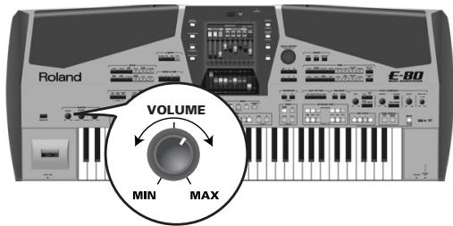 ROLAND E-80 - Playing to an automatic accompa- niment - 3
