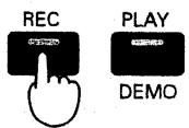 ROLAND EP-85 - Appuyez sur [REC] (le témoin s'allume). - 1