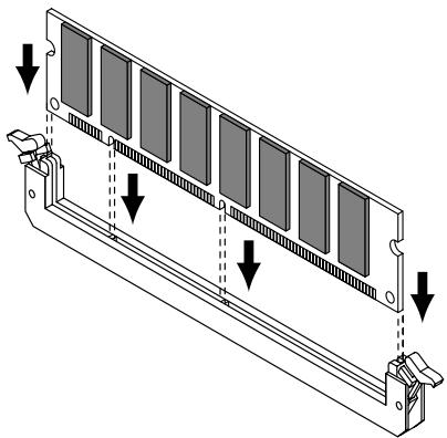 ROLAND FANTOM X8 - Installation du module de mémoire - 4