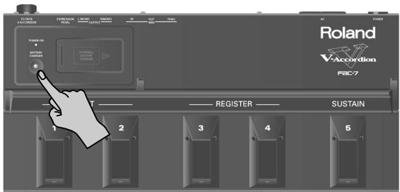 ROLAND FR-7B - Recharger la batterie sans la retirer du fr-7b/ fr-5b - 1