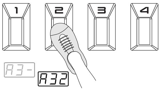 ROLAND GR-33 - After selecting the desired group/bank, release [S1], then step on the pedals. - 1