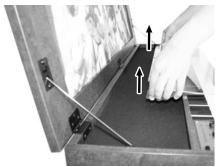 ROLAND C-30 - Removing the music stand - 2