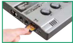 ROLAND CD-2E - Associez le CD-2E à un R-09 EDIROL pour capturer les leçons de la vie et les graver sur CD! - 2
