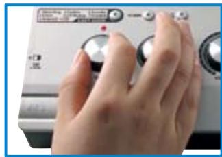 ROLAND CD-2E - Réglez le niveau des micros incorporés - 1