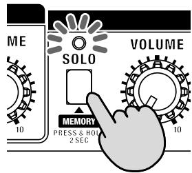ROLAND CUBE-80X - Mantenga pulsado el conmutador SOLO en el panel hasta que elindicador comience a parpadear (aproximamente 2 seguidos como minimo). - 1