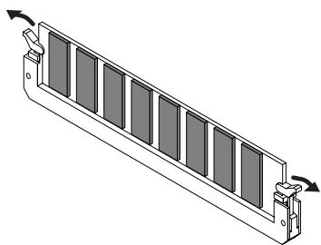 ROLAND FANTOM G6 - Retrait du module de mémoire - 1