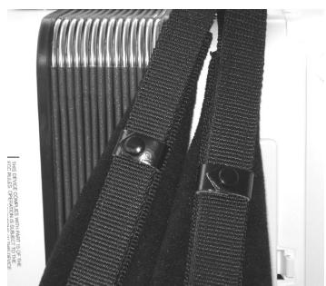 ROLAND FR-1B - Anbringen der Tragegurte - 3