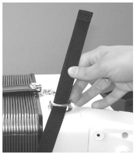ROLAND FR-1B - Attaching the straps - 1