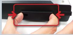 ROLAND SP-555 - Insertion d'une carte - 1