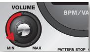 ROLAND SP-555 - Reliez la SP-555 à votre système d'écoute - 6