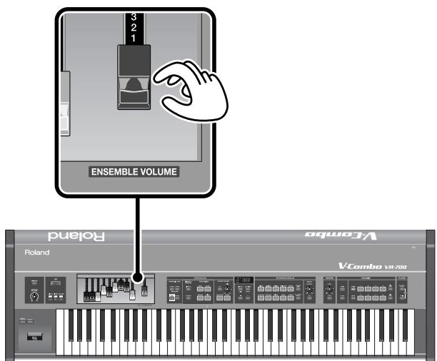 ROLAND VR-700 - Adjusting the ensemble sound's volume - 1