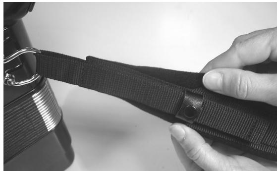 ROLAND FR-3XB BK - Unpack the straps. - 4