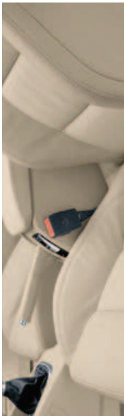 VOLKSWAGEN EOS - Front seats with electric 12-way adjustment include lumbar support and electrically operated - 1