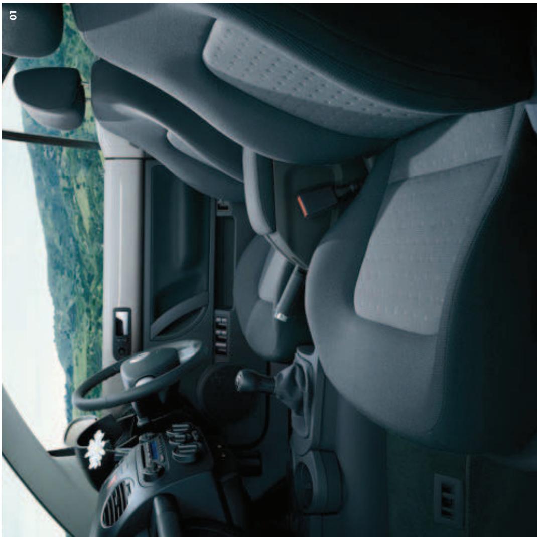 VOLKSWAGEN NEW BEETLE - A unique exterior and interior. - 3
