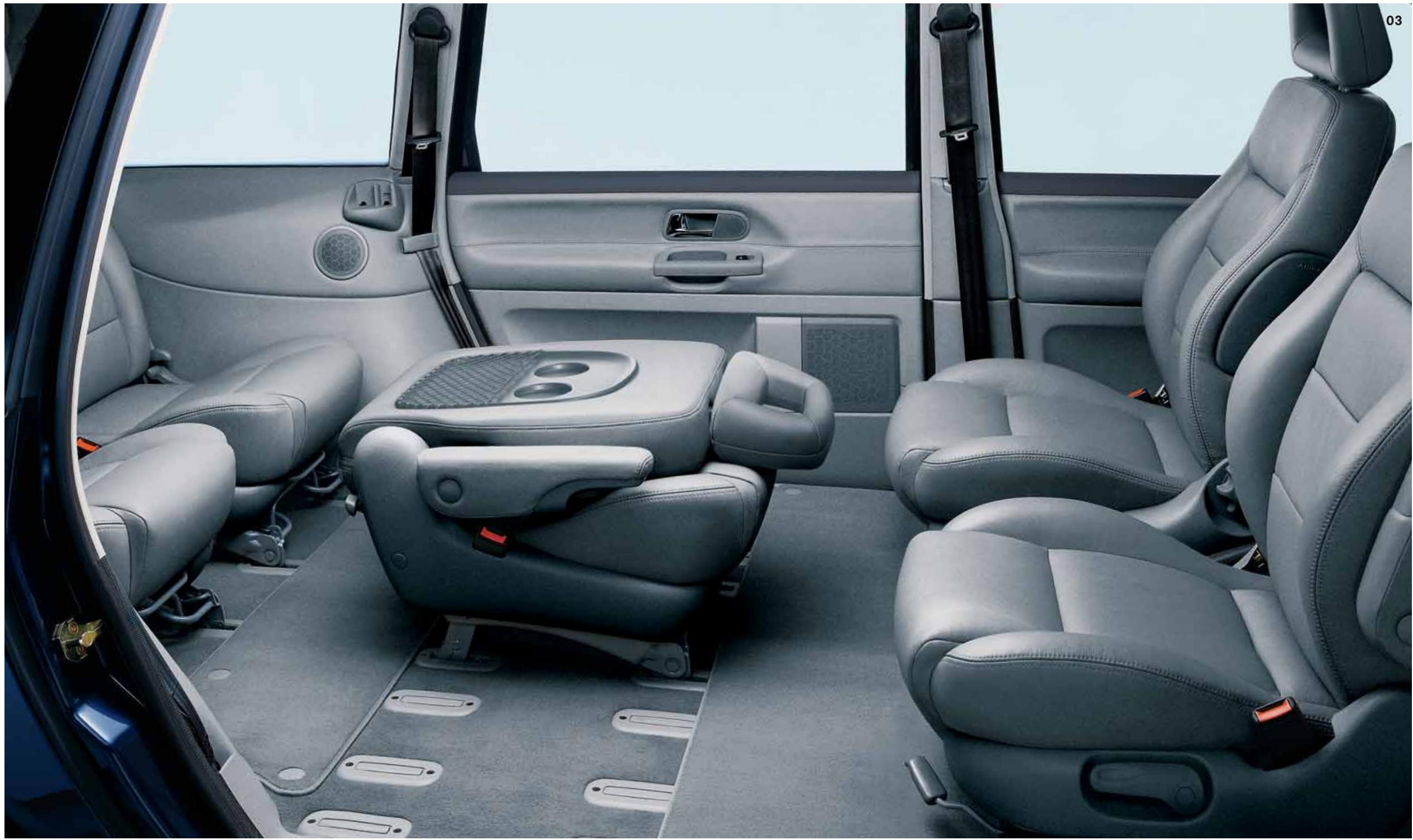 VOLKSWAGEN SHARAN - Engineering for all the family. - 3