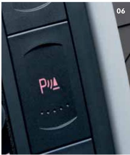 VOLKSWAGEN SHARAN - Superior engineering for your safety. - 7