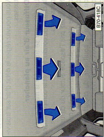 VOLKSWAGEN MULTIVAN - 4