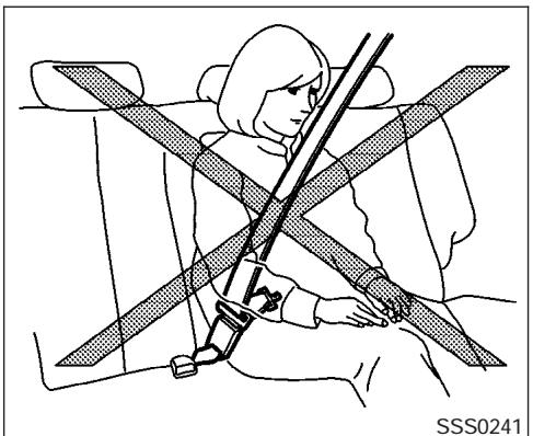 NISSAN ARMADA 2006 - Center of the 3rd row bench seat - 1