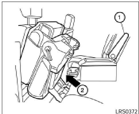 NISSAN ARMADA 2007 - Tip up for easy entry to the 3rd row - 1