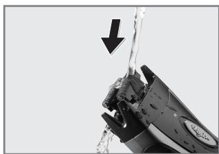 GRUNDIG MS 5840 MAN SHAVER XACT5, MAINS/RECH - Cleaning with water - 1