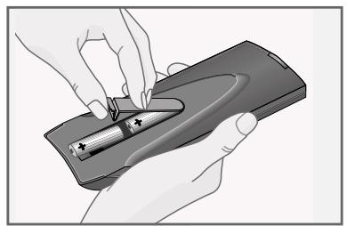 GRUNDIG XEPHIA 42 PW 110-5510 TOP - Inserting batteries in the remote control - 1