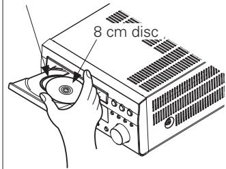 DENON RCD-M37 - Loading Discs - 2