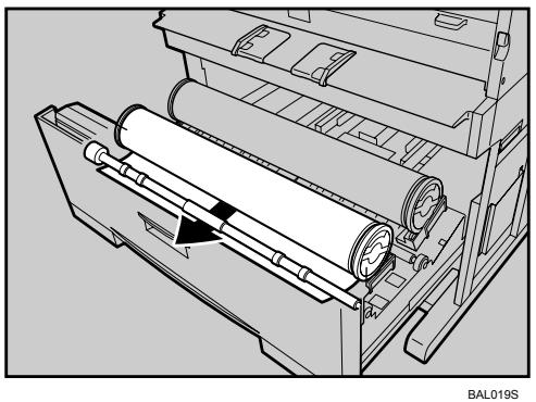 RICOH AFICIO SP W2470 - Push the paper edge under the rubber part of the roller. - 1