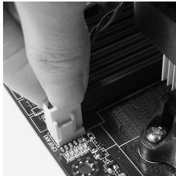 MSI G52-75991XR - Installation du CPU et son ventilateur - 8