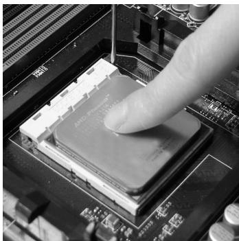 MSI G52-75991XR - Installation du CPU et son ventilateur - 2