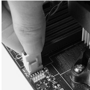 MSI G52-75991XR - CPU &amp; Kühler Einbau - 8