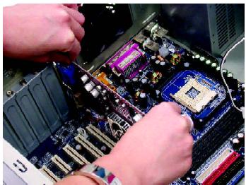GIGABYTE GV-R9700 - To install your graphics accelerator card: - 3