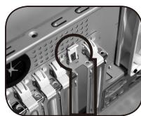 GIGABYTE ISOLO 220 - 4-3 Installation of Add-on Card - 2