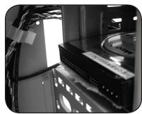 GIGABYTE ISOLO 220 - 4-8 Installation of 3.5" Internal Device Bay - 3