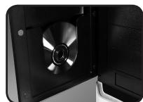 GIGABYTE SUMO 4112 - a) Front Panel/Left Side Panel - 3