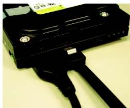 GIGABYTE GA-P35-S3 - 1-6 Installing the SATA Bracket - 9