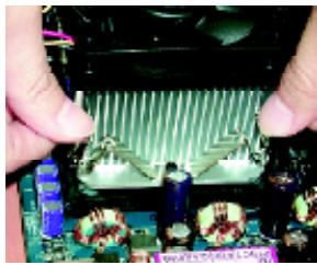 GIGABYTE 8S651M-RZ - Step 1-2: CPU Cooling Fan Installation - 2