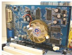 GIGABYTE GA-6RX - Memasang Motherboard - 4
