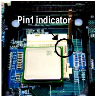 GIGABYTE GA-8PE800 PRO-R - Step 1-1: CPU Installation - 4
