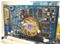 GIGABYTE GA-8SIMLHP-TW - 安装介面卡 - 1