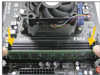 GIGABYTE GA-F2A85XN-WIFI - 1-4-2 Installing a Memory - 3