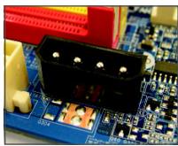 GIGABYTE GA-MA790FX-DS5 - 1-5 Installing an Expansion Card - 9