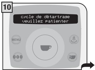 SAECO TALEA RING PLUS - PENDANT CETTE OPÉRATION, LA PRÉSENCE D'UNE PERSONNE EST NÉCESSAIRE. ATTENTION! NE JAMAIS UTILISER DE VINAIGRE POUR DÉTARTRER LA MACHINE. - 10