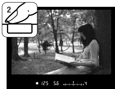 KONICA MINOLTA DYNAX 5D - FOCUS LOCK - 2