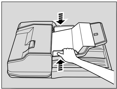 KONICA MINOLTA 7045 - Adjust paper guides. - 1