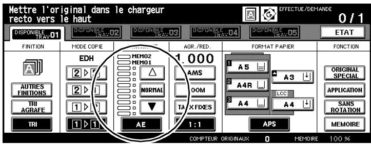 Mettre l'original dans le chargeur recto vers le haut EFFECTUE/DEMANDE 0 / 1 DISPONIBLE TRAV.01 DISPONIBLE TRAV.02 DISPONIBLE TRAV.03 DISPONIBLE TRAV.04 DISPONIBLE TRAV.05 ETAT FINITION MODE COPIE AGR./RED. FORMAT PAPIER FONCTION EDH MEM02 MEM01 1.000 AUTRES FINITIONS NORMAL OOM TA X FIXES A5 A3 ORIGINAL SPECIAL APPLICATION SANS ROTATION MEMOIRE TRI AGRAFE 1 > 1 AE 1:1 APS COMPTEUR ORIGINAUX 0 MEMOIRE 100 %