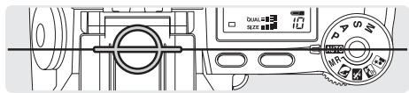 KONICA MINOLTA DIMAGE A2 - Focus-mode Switch - 6