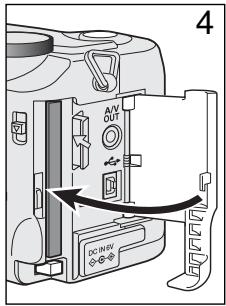KONICA MINOLTA DIMAGE S404 - CHANGING THE COMPACTFLASH CARD - 4