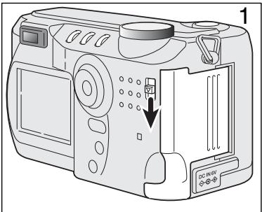 KONICA MINOLTA DIMAGE S404 - CHANGING THE COMPACTFLASH CARD - 1